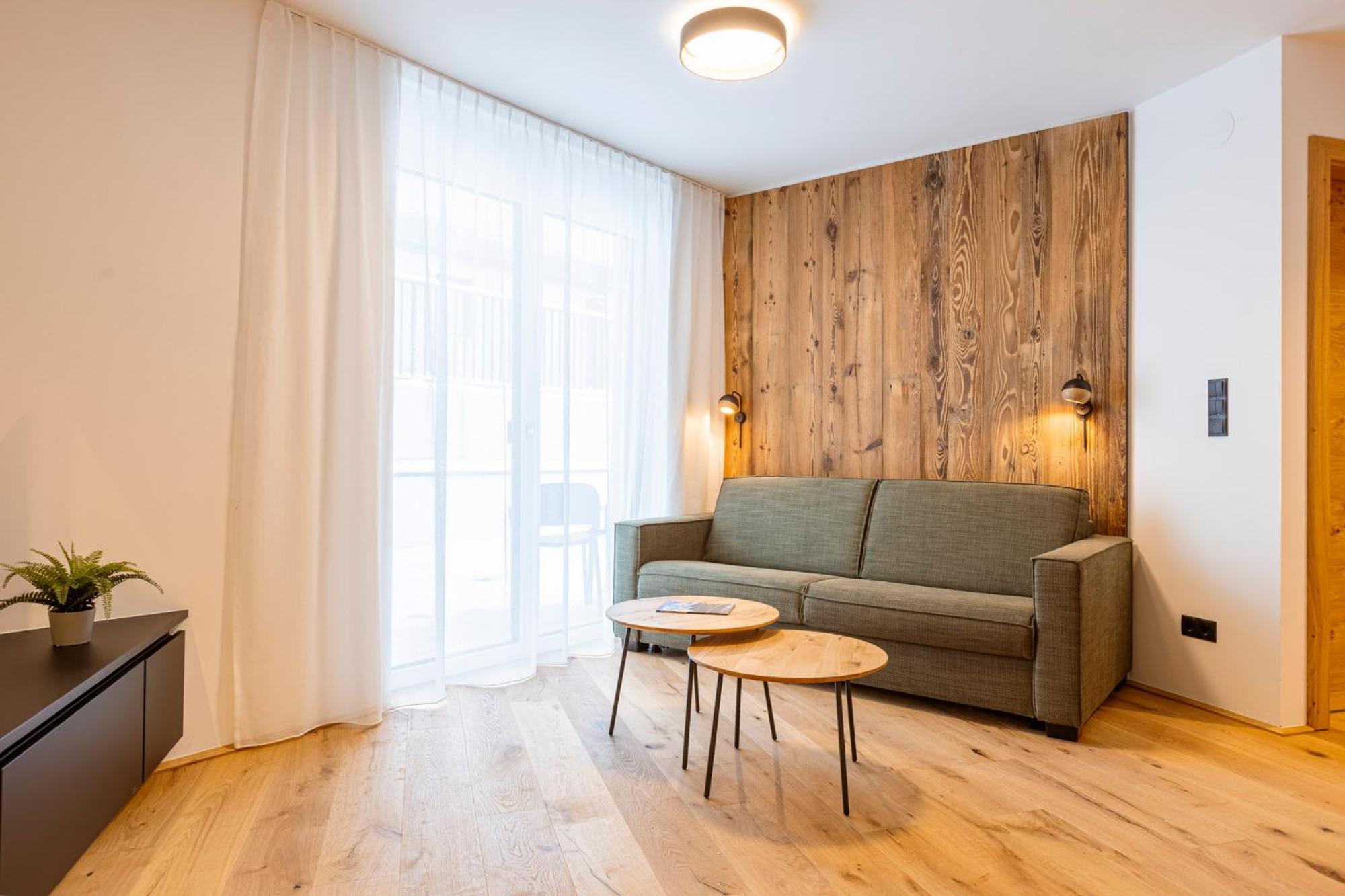 By Alps Apartment *